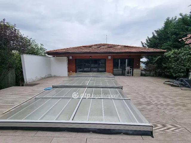 Eladó ház Budapest II. kerület, Szemlőhegy 497 nm