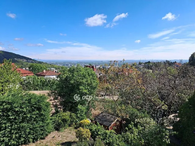 Eladó ház Budapest II. kerület, Szemlőhegy 212 nm