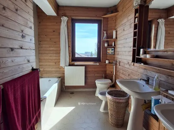Eladó ház Budapest II. kerület, Szemlőhegy 212 nm