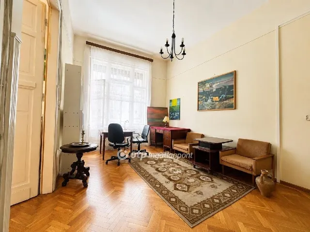 Eladó lakás Budapest VI. kerület 70 nm