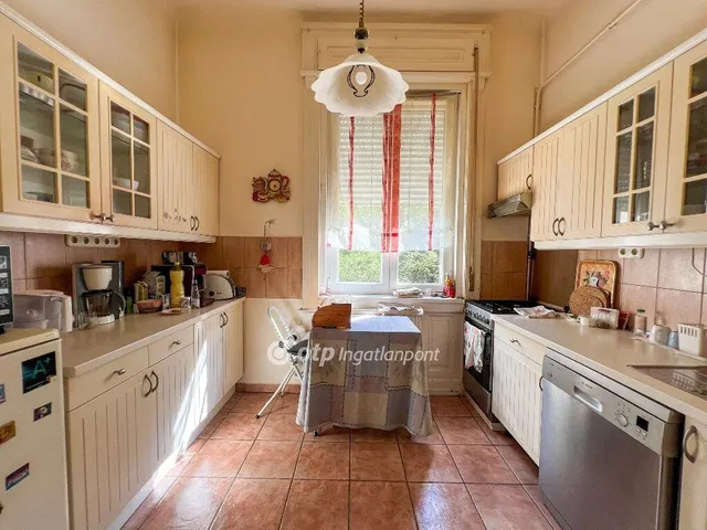 Eladó lakás Budapest I. kerület 112 nm