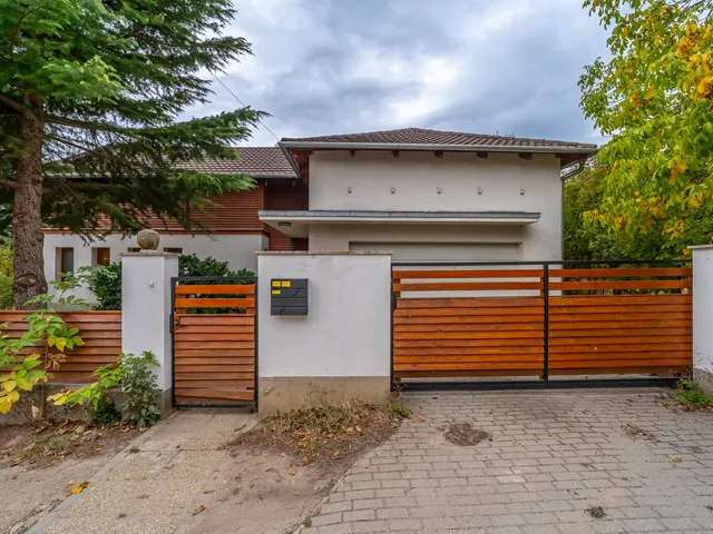Eladó ház Solymár 265 nm
