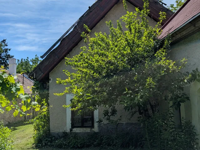 Eladó ház Balatonhenye, Kossuth utca 107 nm