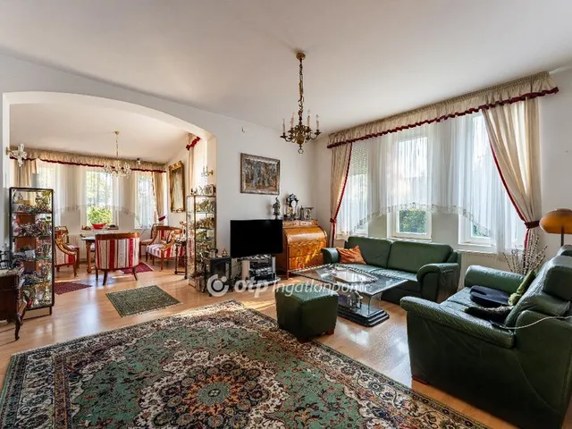 Eladó ház Budapest II. kerület 318 nm
