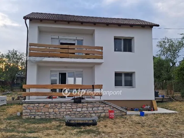 Eladó ház Balatonalmádi 210 nm