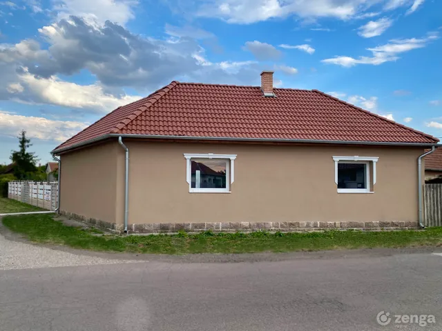 Eladó ház Jászárokszállás 75 nm