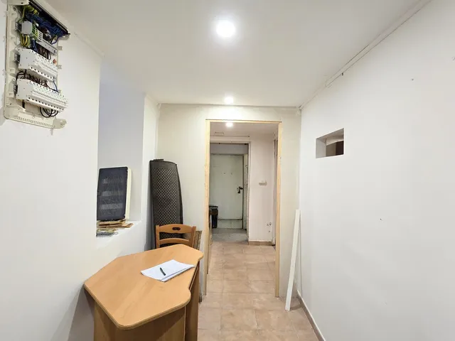 Eladó kereskedelmi és ipari ingatlan Budapest XIV. kerület, Alsórákos, Bíbor 116 nm