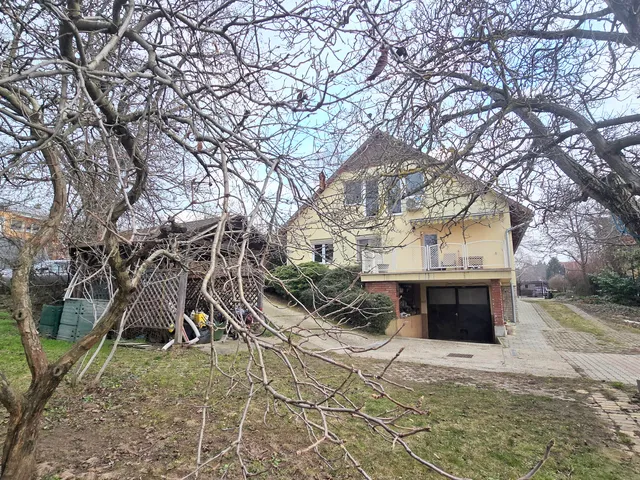 Eladó ház Fót, Kisalag 277 nm