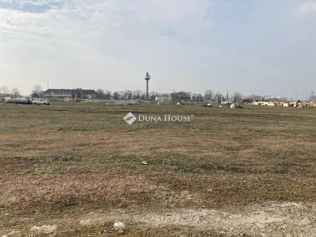 Eladó kereskedelmi és ipari ingatlan Algyő 40434 nm