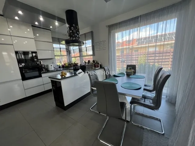 Eladó ház Szeged 240 nm