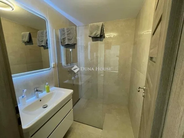 Eladó lakás Szeged 195 nm