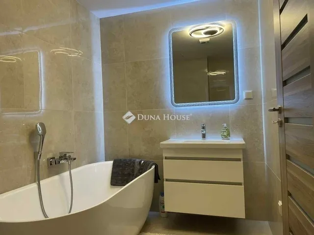 Eladó lakás Szeged 195 nm