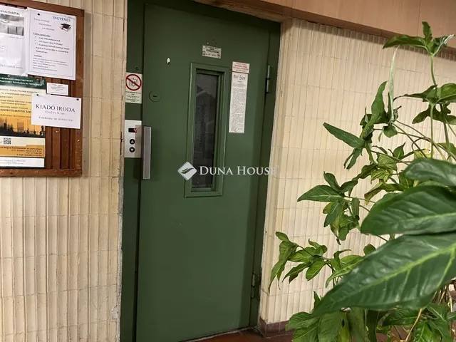Eladó kereskedelmi és ipari ingatlan Szeged 41 nm
