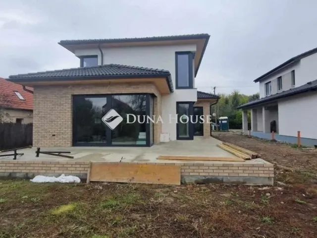 Eladó ház Szeged 182 nm