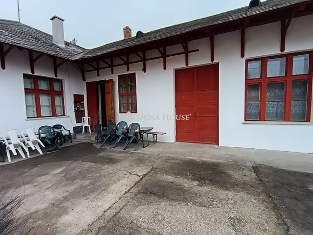 Eladó kereskedelmi és ipari ingatlan Szeged 190 nm