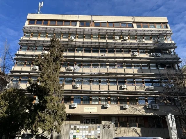 Eladó kereskedelmi és ipari ingatlan Szeged 41 nm