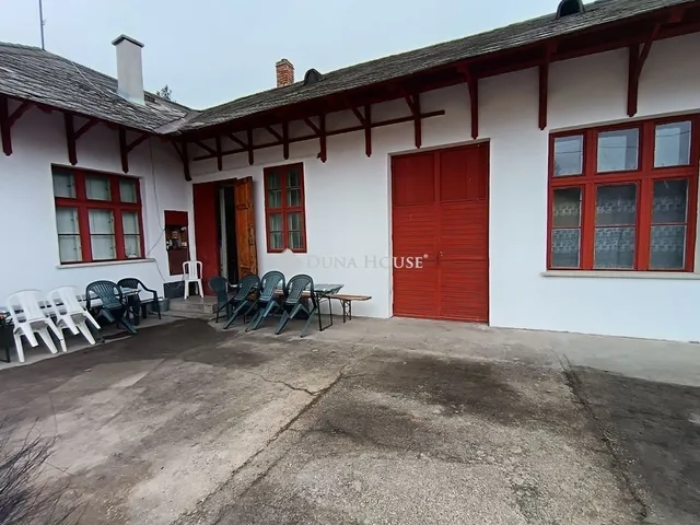 Eladó kereskedelmi és ipari ingatlan Szeged 190 nm