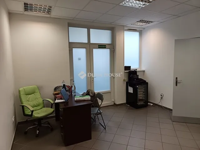 Eladó kereskedelmi és ipari ingatlan Szeged 57 nm