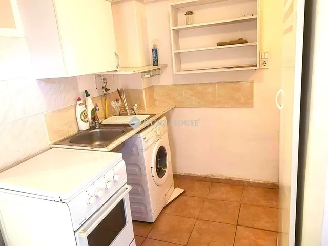 Eladó ház Szeged 42 nm