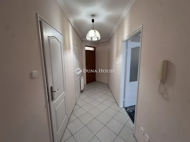 Eladó lakás Szeged 68 nm