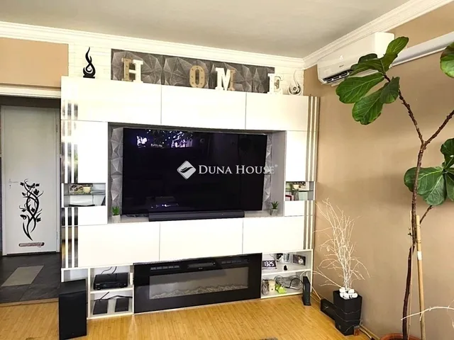 Eladó lakás Szeged 77 nm