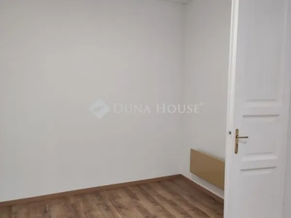 Eladó lakás Kalocsa 68 nm