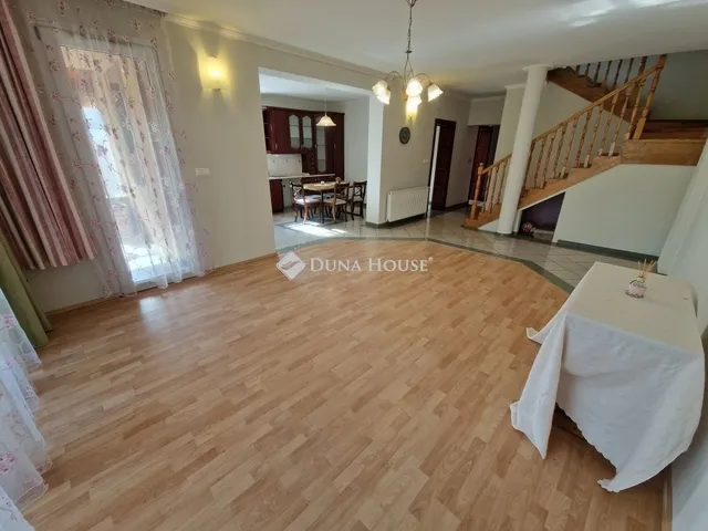 Eladó ház Baja 232 nm