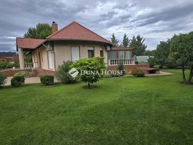 Eladó ház Kecskemét 300 nm