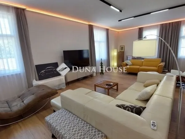 Eladó lakás Baja 121 nm