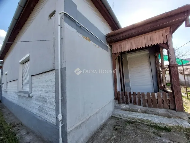 Eladó ház Baja 70 nm