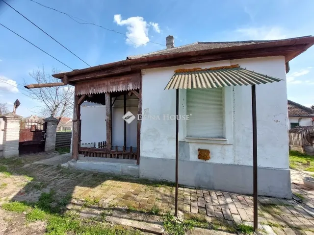 Eladó ház Baja 70 nm