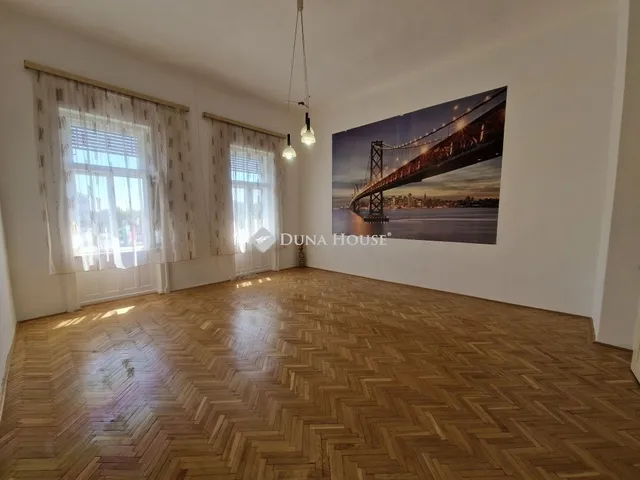 Eladó lakás Baja 91 nm