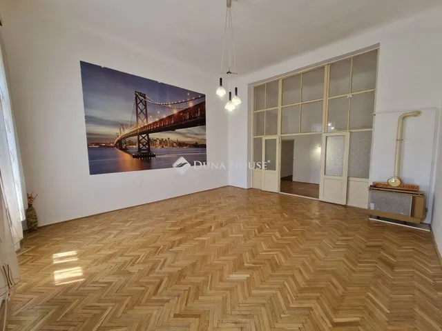 Eladó lakás Baja 91 nm