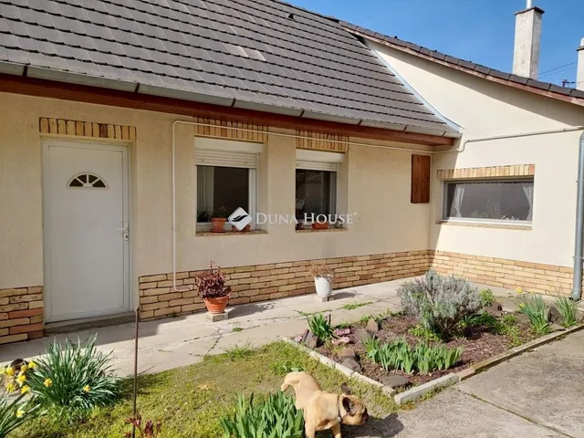 Eladó ház Baja 90 nm