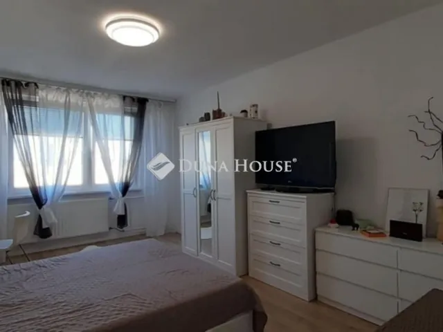 Eladó lakás Szentes 64 nm