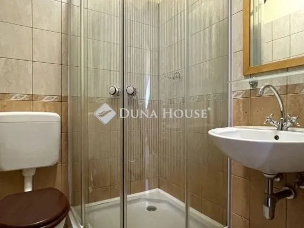 Eladó ház Alsónyék 326 nm