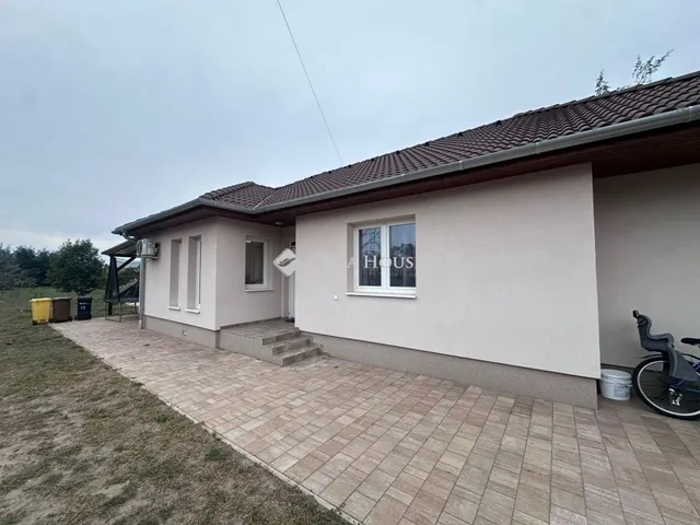 Eladó ház Sándorfalva 126 nm