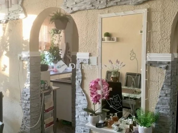 Eladó lakás Szeged, Tarján 77 nm