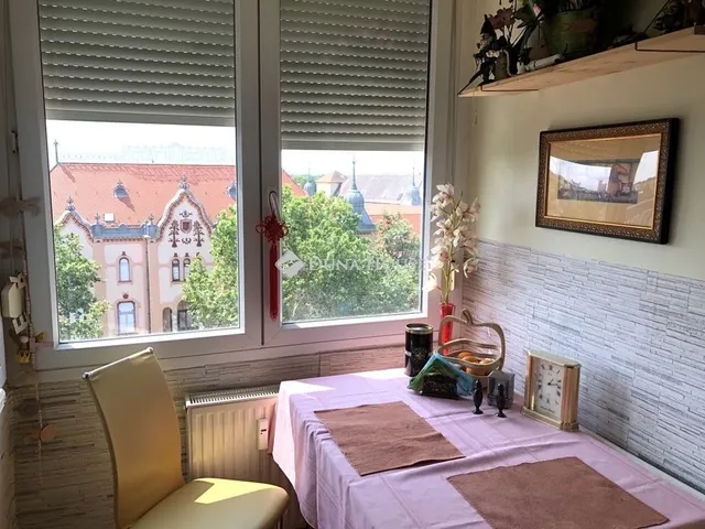 Eladó lakás Szentes 73 nm