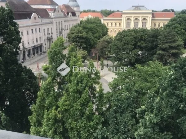 Eladó lakás Szentes 73 nm