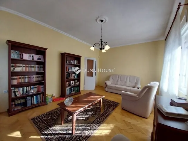 Eladó ház Szeged 200 nm