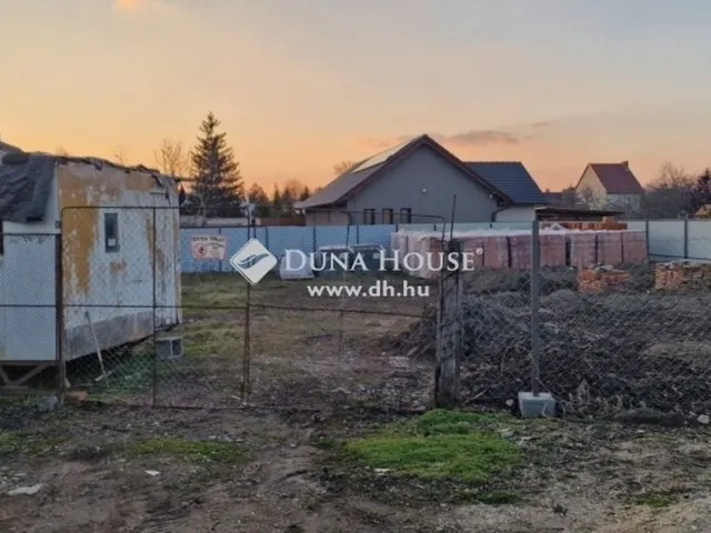 Eladó telek Szeged 430 nm