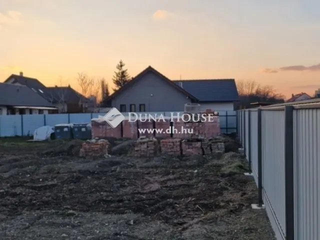 Eladó telek Szeged 403 nm