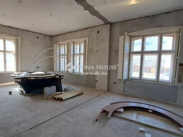 Eladó ház Hódmezővásárhely 279 nm