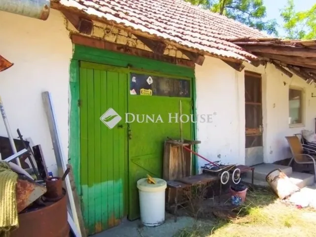 Eladó mezőgazdasági ingatlan Pusztaszer 100 nm