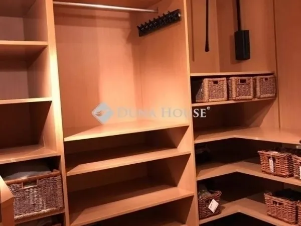 Eladó ház Szeged 201 nm