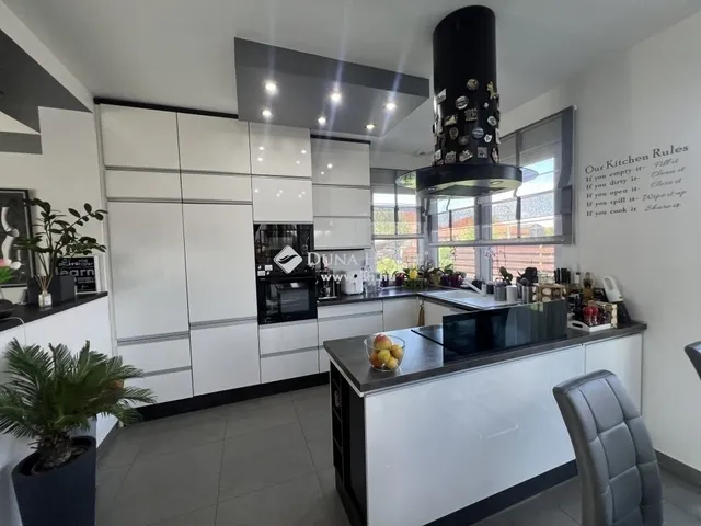 Eladó ház Szeged 240 nm