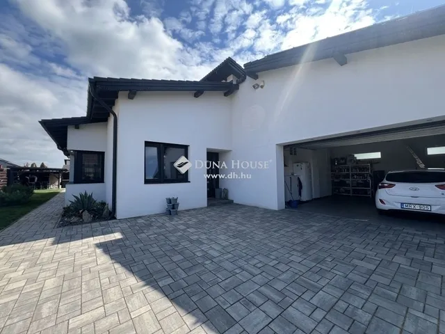 Eladó ház Szeged 240 nm