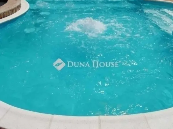 Eladó ház Szeged 550 nm