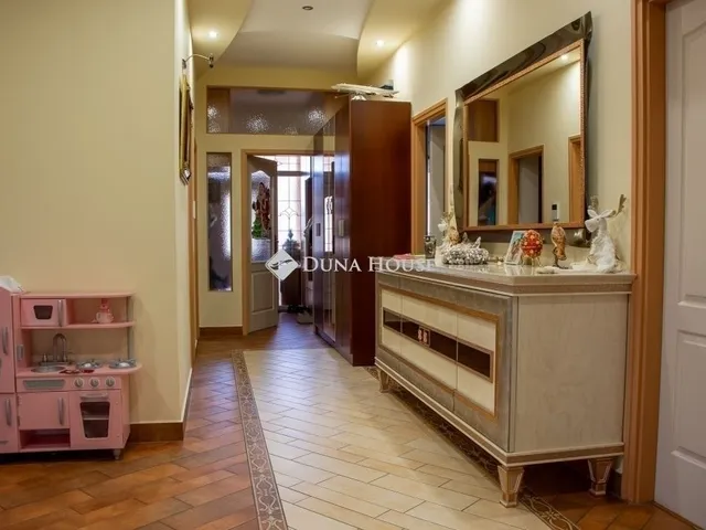 Eladó ház Szeged 550 nm